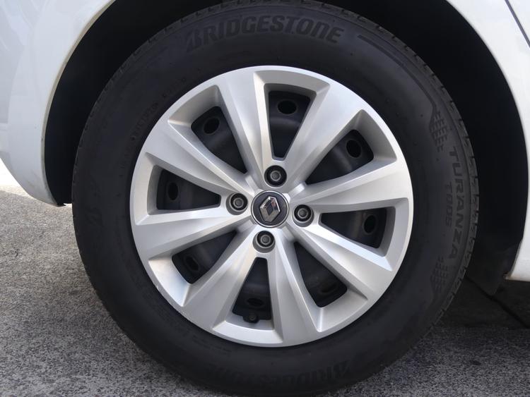 voiture occasion RENAULT CLIO à la Réunion disponible sur noutlauto.re