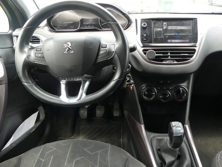 voiture occasion PEUGEOT 2008 à la Réunion disponible sur noutlauto.re