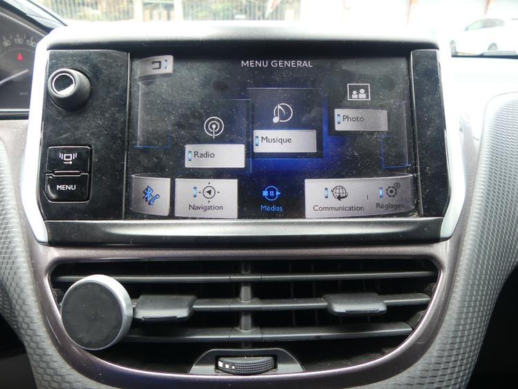 voiture occasion PEUGEOT 2008 à la Réunion disponible sur noutlauto.re