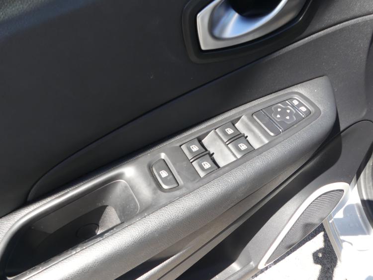 voiture occasion RENAULT CAPTUR à la Réunion disponible sur noutlauto.re