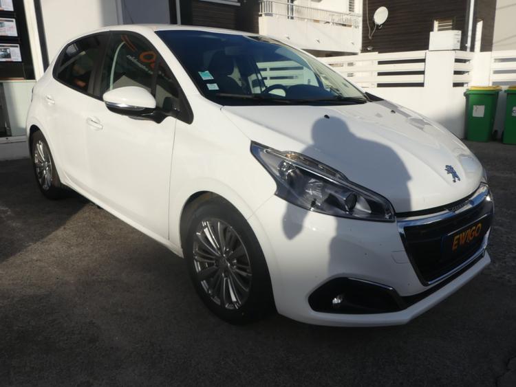 voiture occasion PEUGEOT 208 à la Réunion disponible sur noutlauto.re