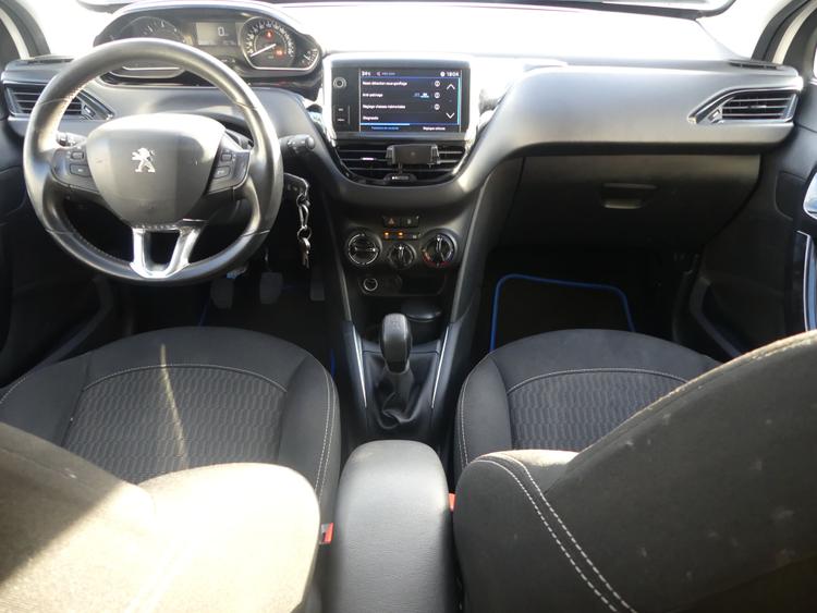 voiture occasion PEUGEOT 208 à la Réunion disponible sur noutlauto.re