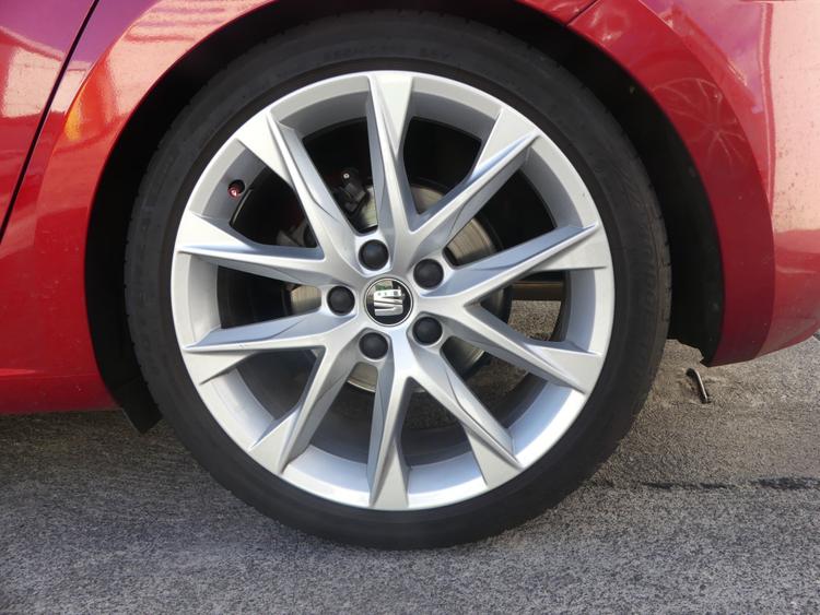 voiture occasion SEAT LEON à la Réunion disponible sur noutlauto.re