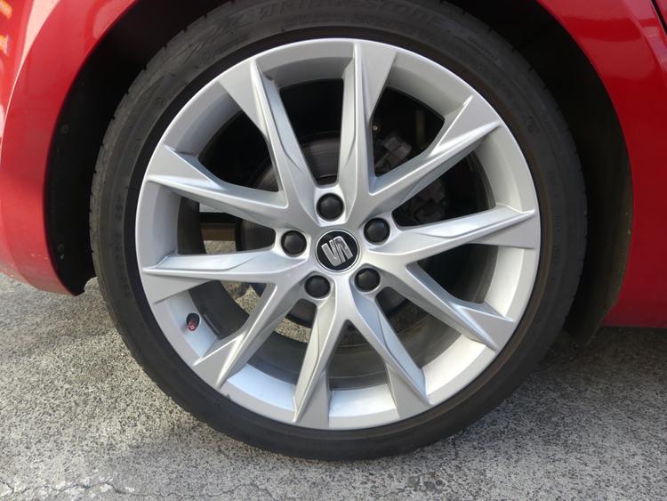 voiture occasion SEAT LEON à la Réunion disponible sur noutlauto.re