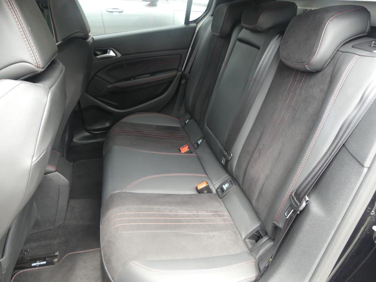 voiture occasion PEUGEOT 308 à la Réunion disponible sur noutlauto.re