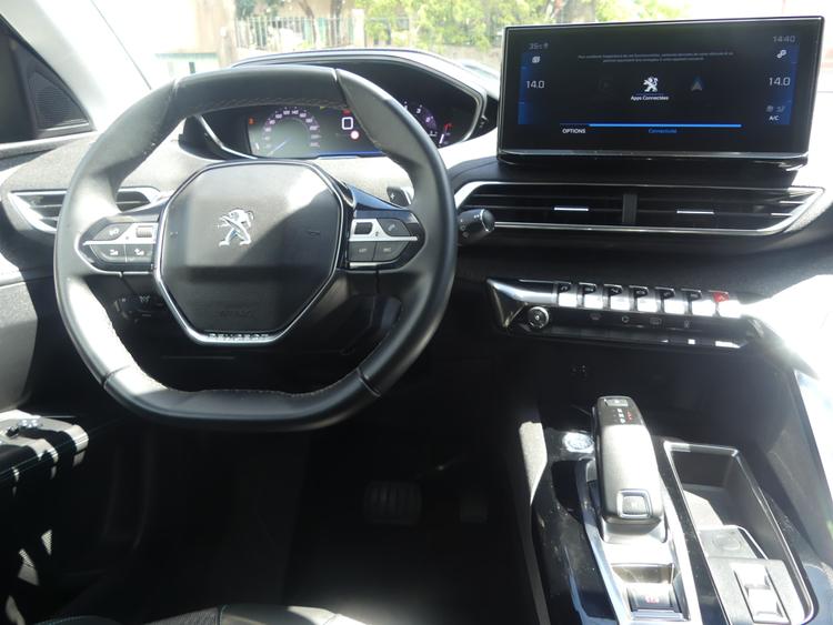 voiture occasion PEUGEOT 3008 à la Réunion disponible sur noutlauto.re