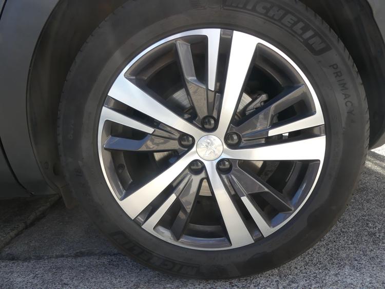 voiture occasion PEUGEOT 3008 à la Réunion disponible sur noutlauto.re