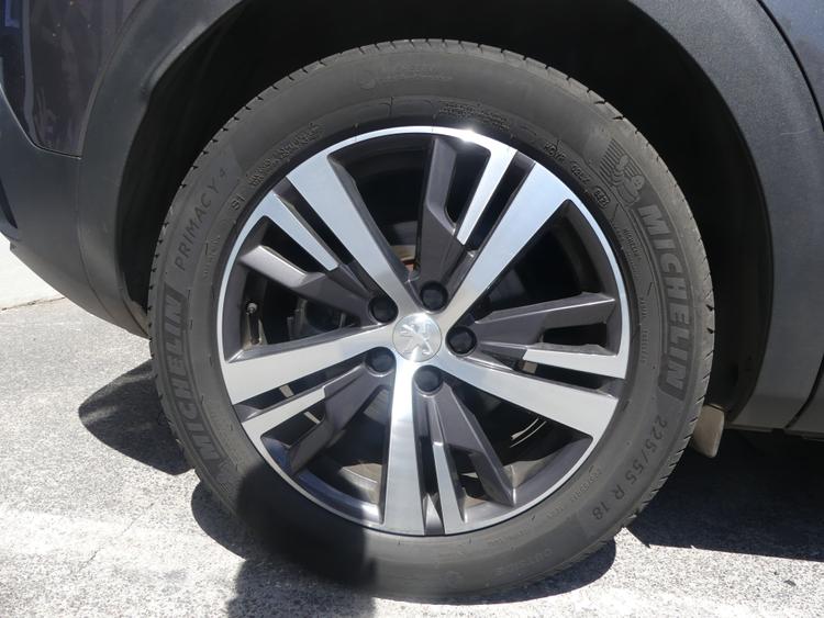 voiture occasion PEUGEOT 3008 à la Réunion disponible sur noutlauto.re