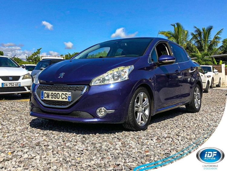 voiture occasion PEUGEOT 208 à la Réunion disponible sur noutlauto.re