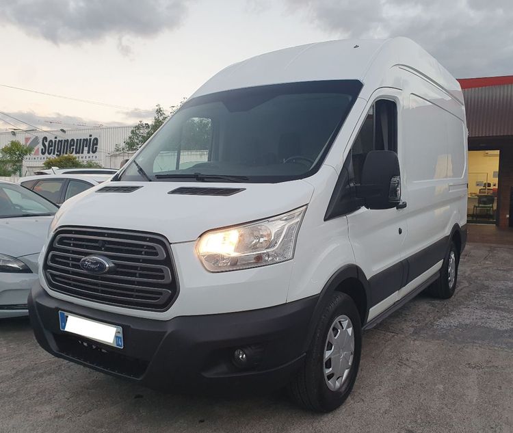 voiture occasion FORD TRANSIT à la Réunion disponible sur noutlauto.re