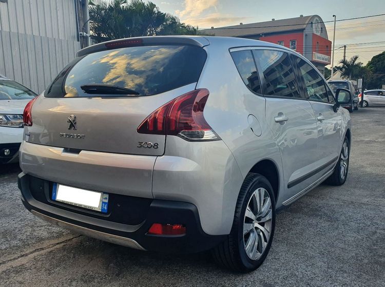 voiture occasion PEUGEOT 3008 à la Réunion disponible sur noutlauto.re