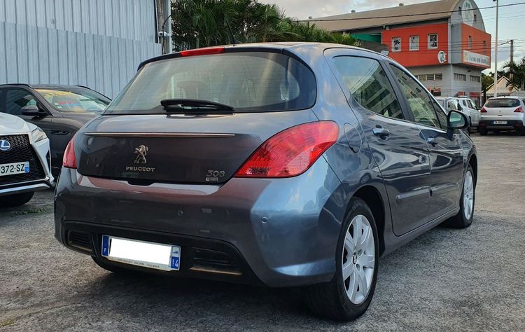 voiture occasion PEUGEOT 308 à la Réunion disponible sur noutlauto.re