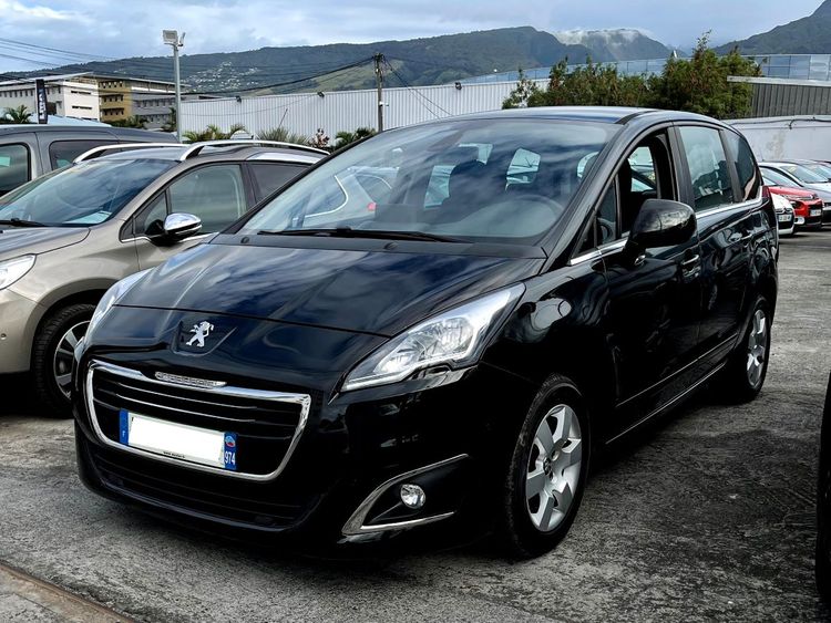 voiture occasion PEUGEOT 5008 à la Réunion disponible sur noutlauto.re