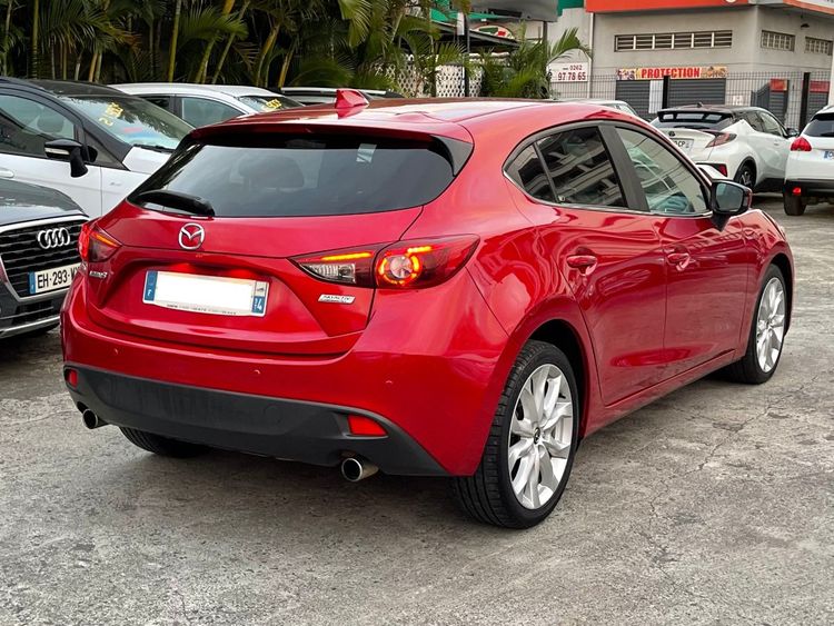 voiture occasion MAZDA 3 à la Réunion disponible sur noutlauto.re
