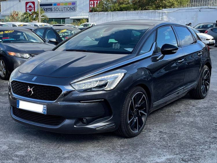 voiture occasion DS DS5 à la Réunion disponible sur noutlauto.re