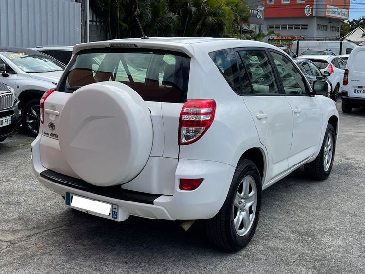 voiture occasion TOYOTA RAV4 à la Réunion disponible sur noutlauto.re