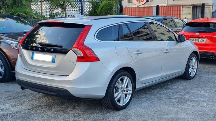 voiture occasion VOLVO V 60 à la Réunion disponible sur noutlauto.re