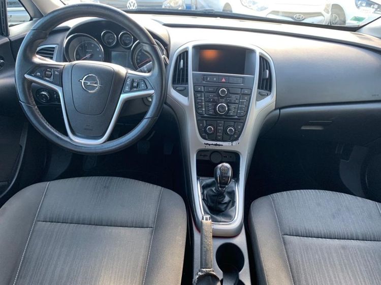 voiture occasion OPEL ASTRA à la Réunion disponible sur noutlauto.re
