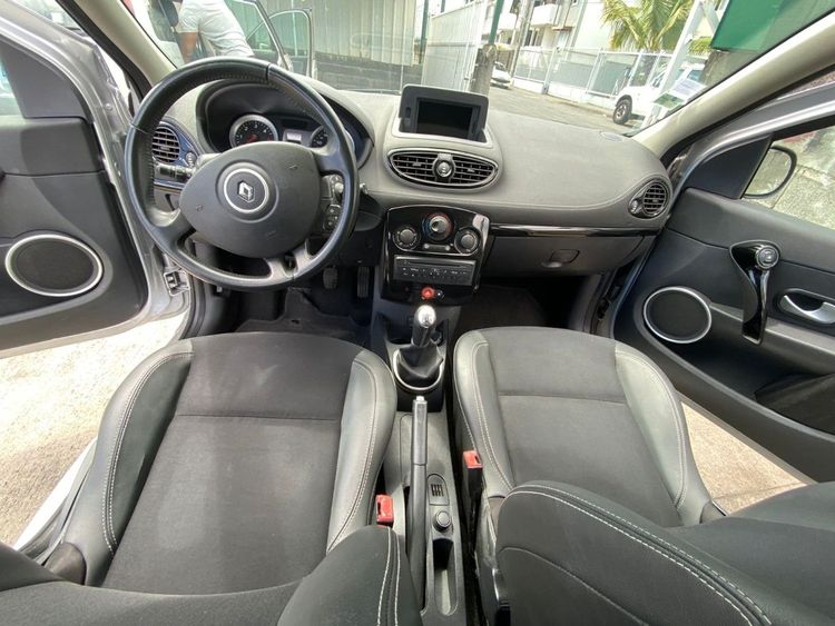 voiture occasion RENAULT CLIO à la Réunion disponible sur noutlauto.re