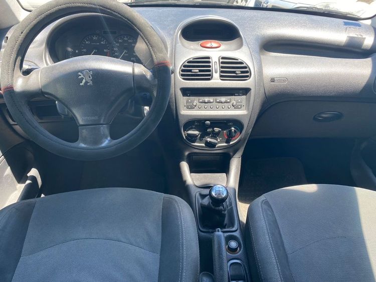 voiture occasion PEUGEOT 206 à la Réunion disponible sur noutlauto.re