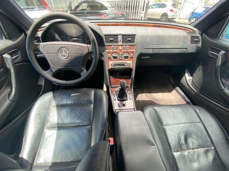voiture occasion MERCEDES CLASSE C à la Réunion disponible sur noutlauto.re