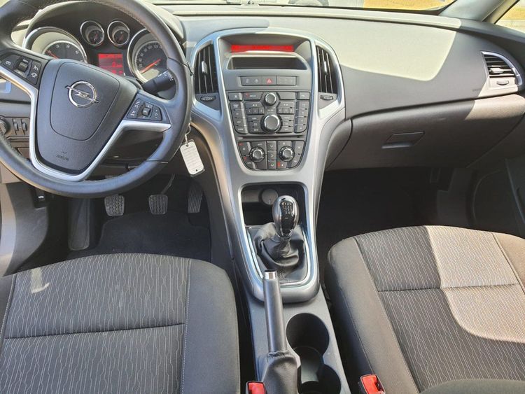 voiture occasion OPEL ASTRA à la Réunion disponible sur noutlauto.re