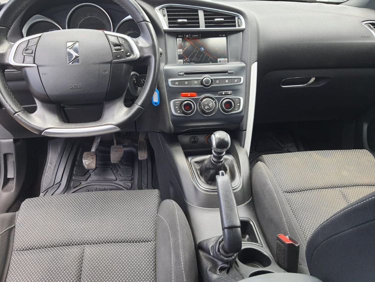 voiture occasion DS DS4 à la Réunion disponible sur noutlauto.re