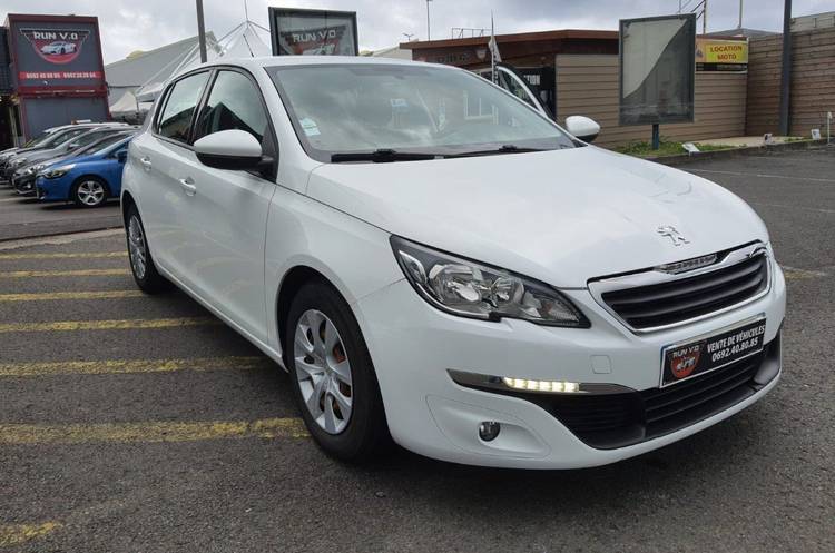 voiture occasion PEUGEOT 308 à la Réunion disponible sur noutlauto.re