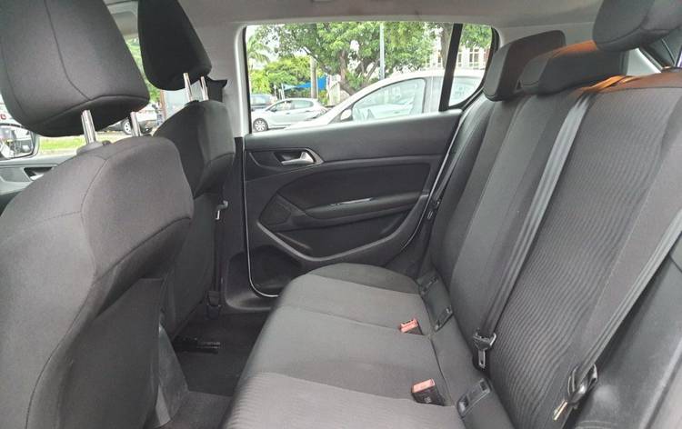 voiture occasion PEUGEOT 308 à la Réunion disponible sur noutlauto.re