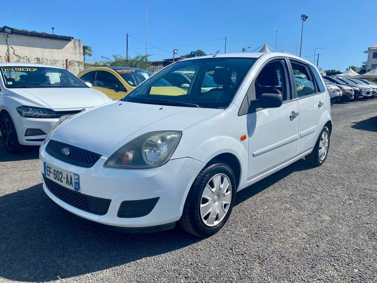 voiture occasion FORD FIESTA à la Réunion disponible sur noutlauto.re