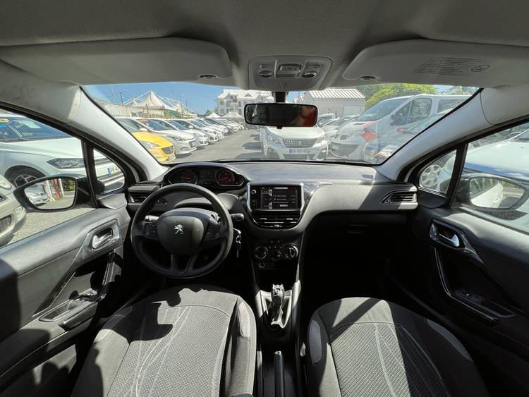 voiture occasion PEUGEOT 208 à la Réunion disponible sur noutlauto.re