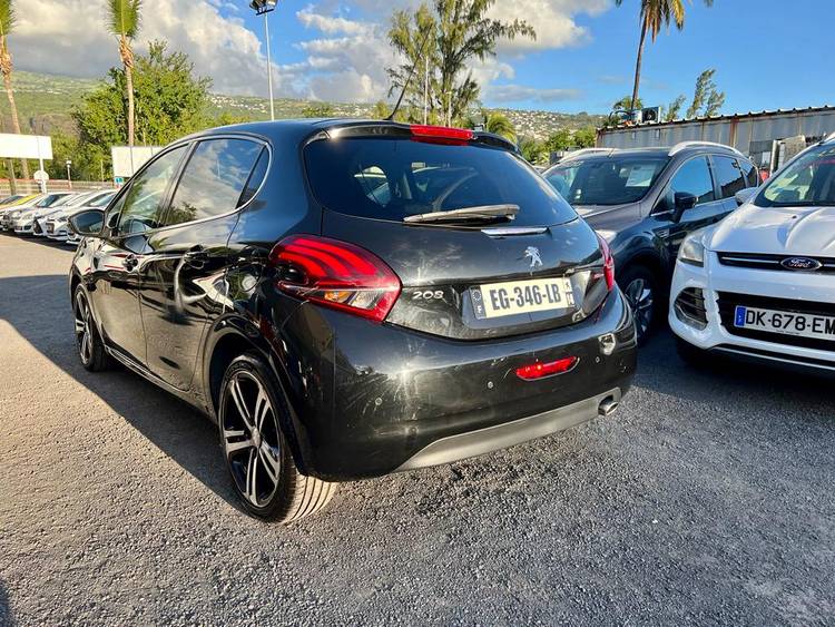 voiture occasion PEUGEOT 208 à la Réunion disponible sur noutlauto.re