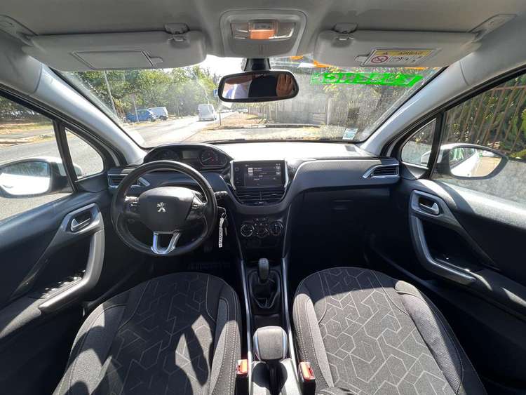 voiture occasion PEUGEOT 2008 à la Réunion disponible sur noutlauto.re