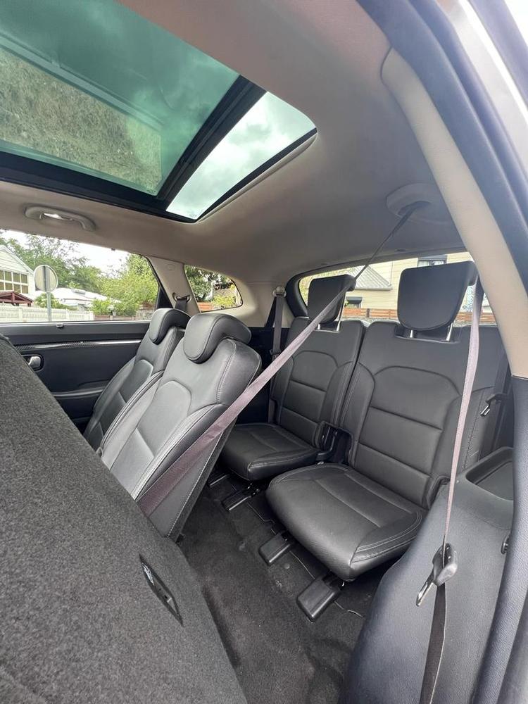 voiture occasion KIA CARENS à la Réunion disponible sur noutlauto.re