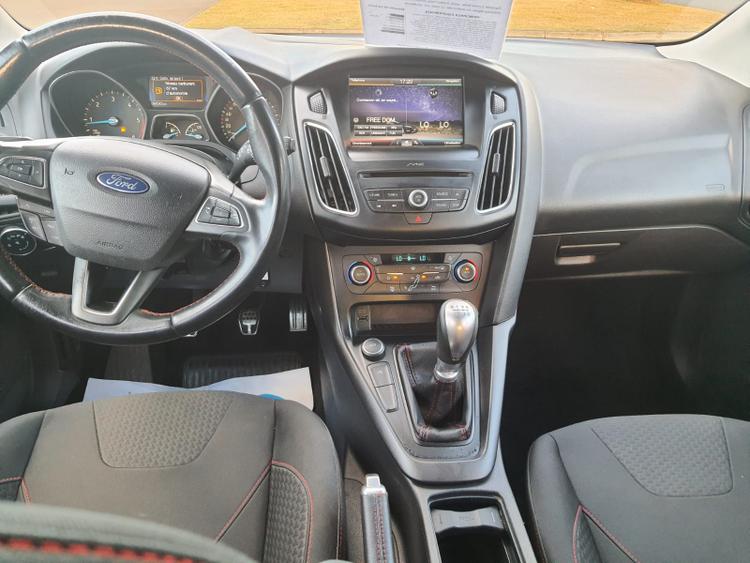 voiture occasion FORD FOCUS à la Réunion disponible sur noutlauto.re