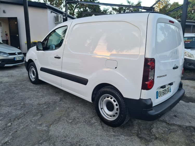 voiture occasion PEUGEOT PARTNER à la Réunion disponible sur noutlauto.re