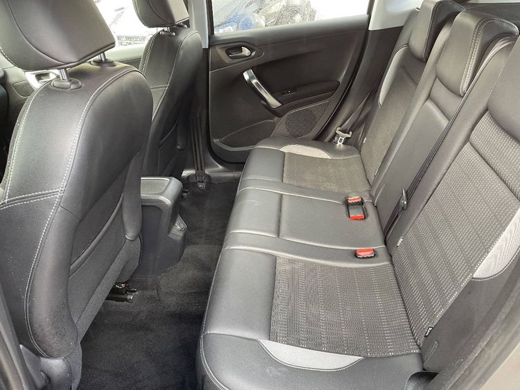 voiture occasion PEUGEOT 2008 à la Réunion disponible sur noutlauto.re