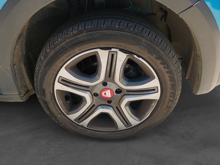 voiture occasion DACIA SANDERO à la Réunion disponible sur noutlauto.re