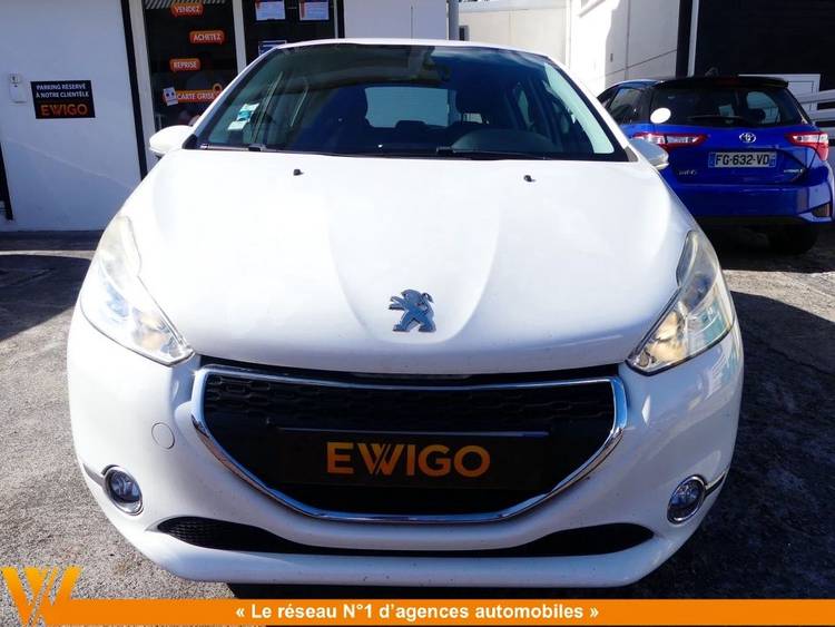 voiture occasion PEUGEOT 208 à la Réunion disponible sur noutlauto.re