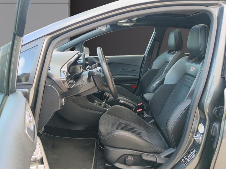 voiture occasion FORD FIESTA ST à la Réunion disponible sur noutlauto.re