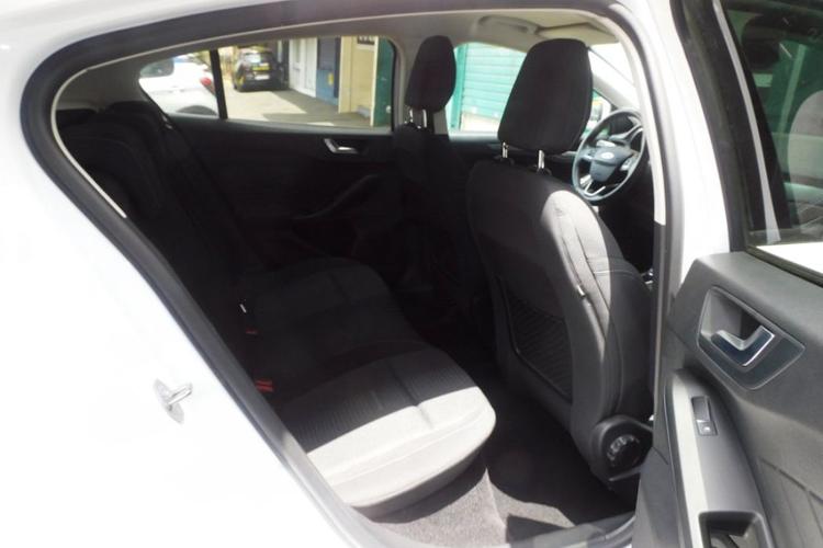 voiture occasion FORD FOCUS ACTIVE à la Réunion disponible sur noutlauto.re