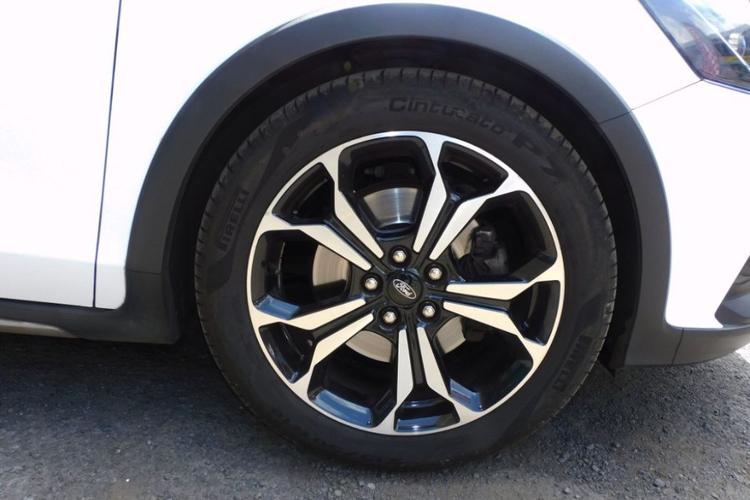 voiture occasion FORD FOCUS ACTIVE à la Réunion disponible sur noutlauto.re