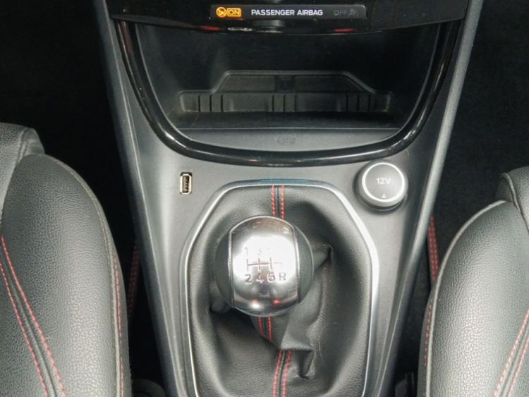 voiture occasion FORD PUMA à la Réunion disponible sur noutlauto.re