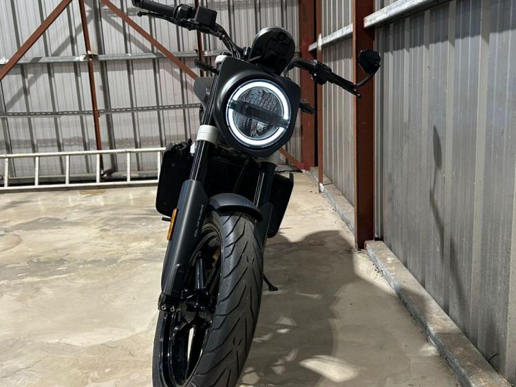 voiture occasion HUSQVARNA SVARTPILEN 701 à la Réunion disponible sur noutlauto.re