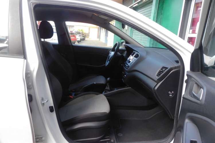 voiture occasion HYUNDAI I 20 à la Réunion disponible sur noutlauto.re