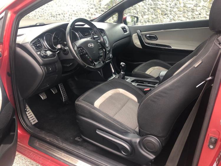 voiture occasion KIA PRO_CEE'D COUPE à la Réunion disponible sur noutlauto.re