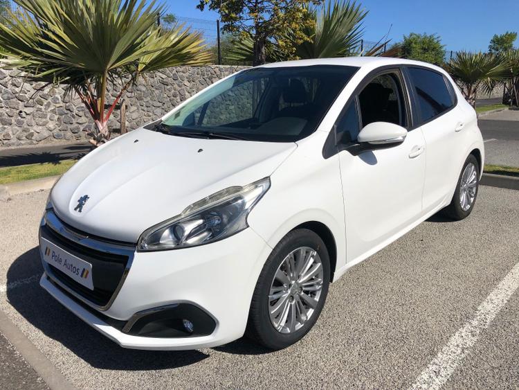 voiture occasion PEUGEOT 208 à la Réunion disponible sur noutlauto.re