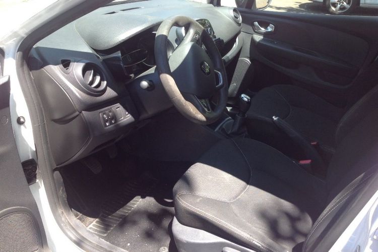 voiture occasion RENAULT CLIO à la Réunion disponible sur noutlauto.re