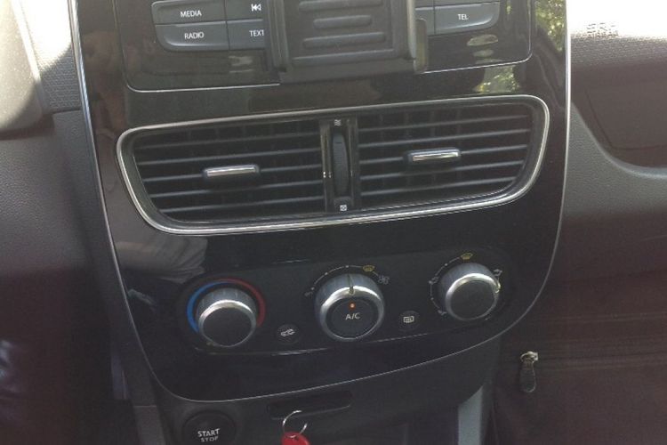 voiture occasion RENAULT CLIO à la Réunion disponible sur noutlauto.re