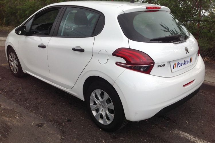 voiture occasion PEUGEOT 208 à la Réunion disponible sur noutlauto.re